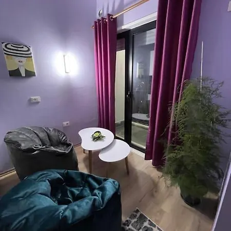 Center * Tirana